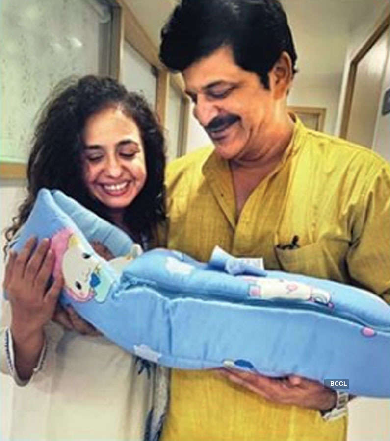 Shahid Kapoor's step father Rajesh Khattar welcomes son with wife Vandana Sajnani