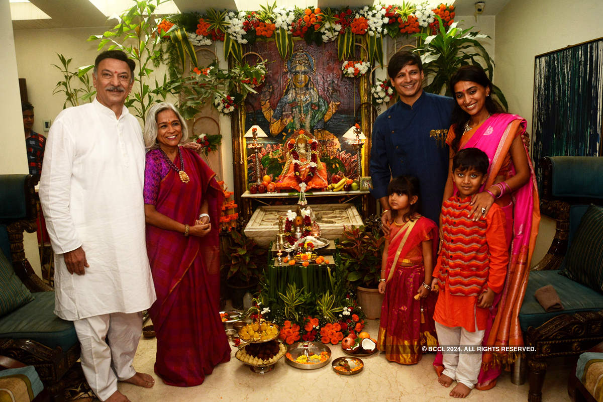 This is how Bollywood celebs welcomed Lord Ganesha