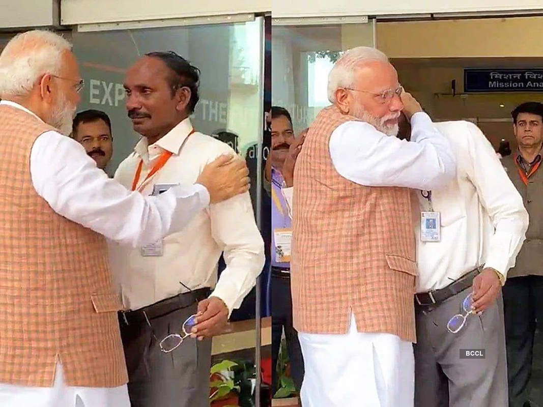 Heart-wrenching pictures of PM Modi consoling and hugging ISRO chief