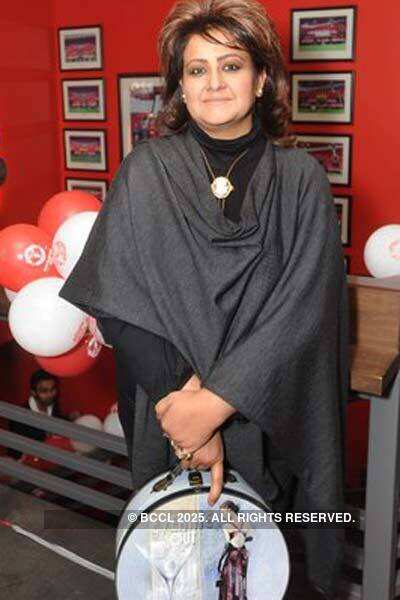 Launch: 'Man U' Restro-Bar