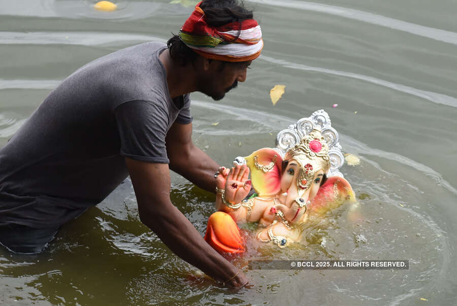 Top 30 photos from Ganpati immersion across India