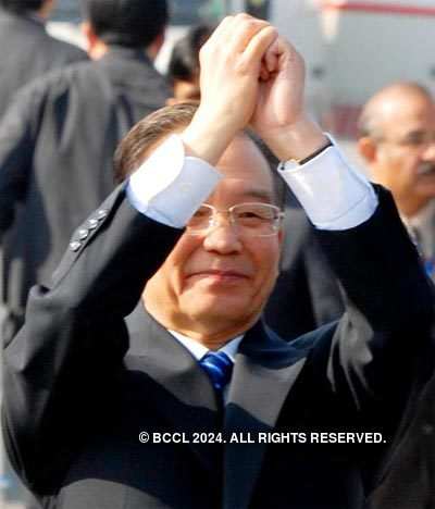 Wen Jiabao arrives in India
