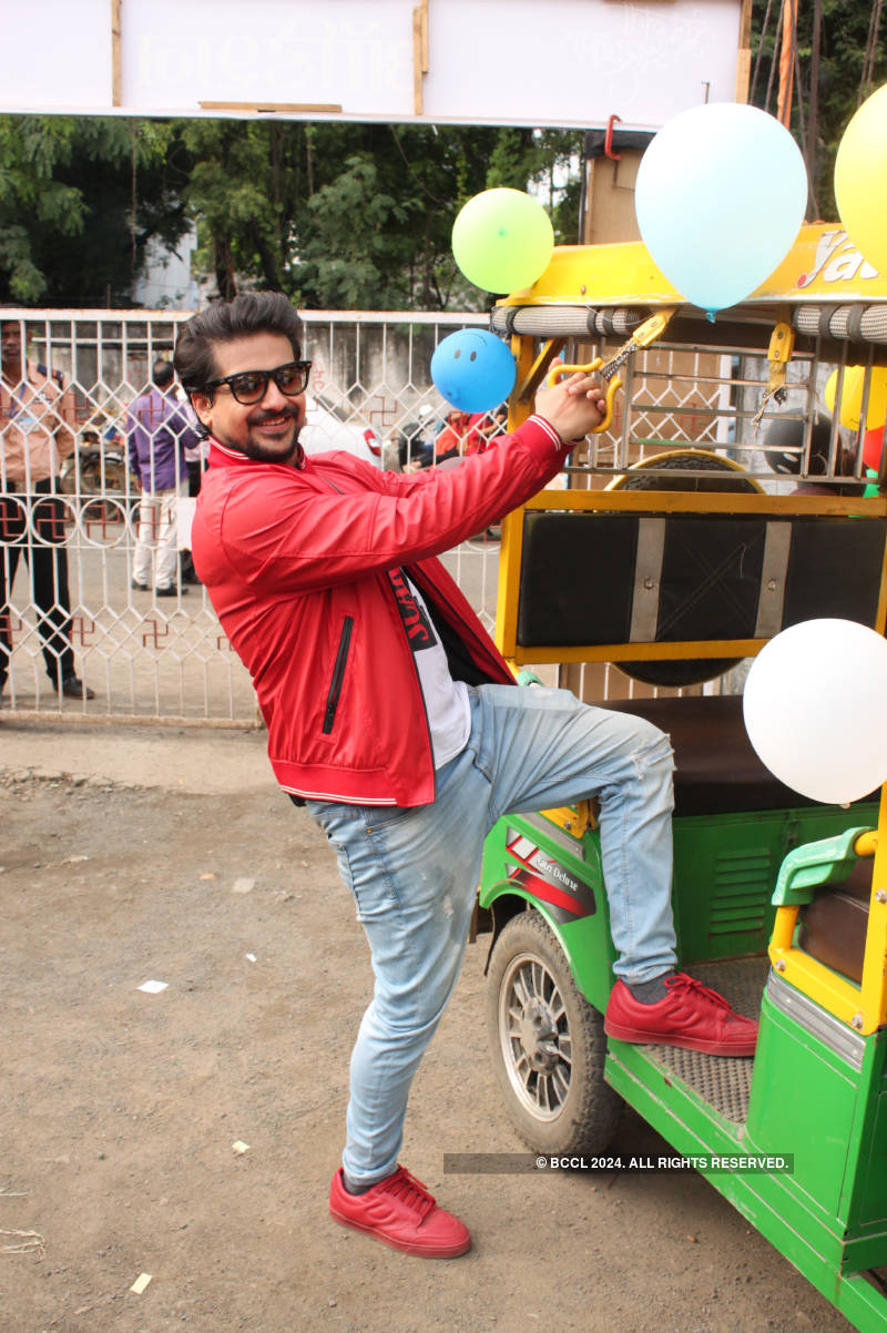 Actor Pushkar Jog's exclusive photoshoot