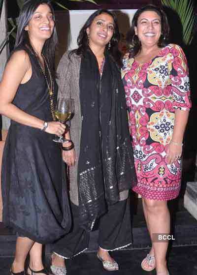 Simran Lal, and Beenu Bawa with Divya Thakur at her art event 'Animania ...