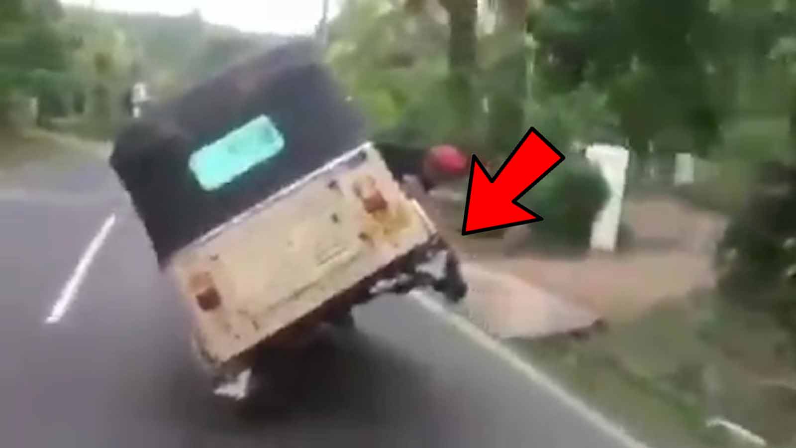 An auto rickshaw’s pitstop, Rajnikanth style