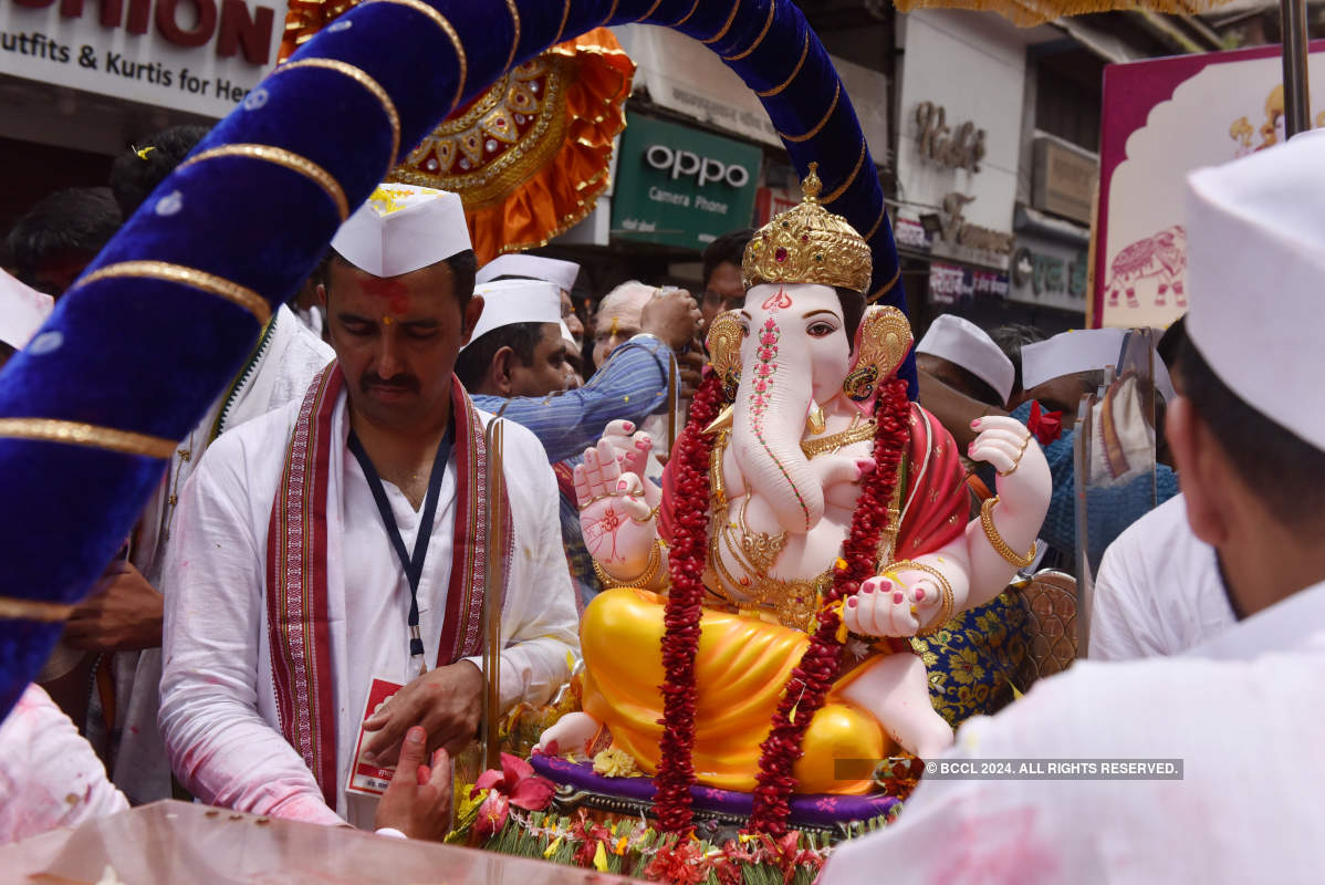 Dhol, taasha and a fitting farewell for Ganpati Bappa