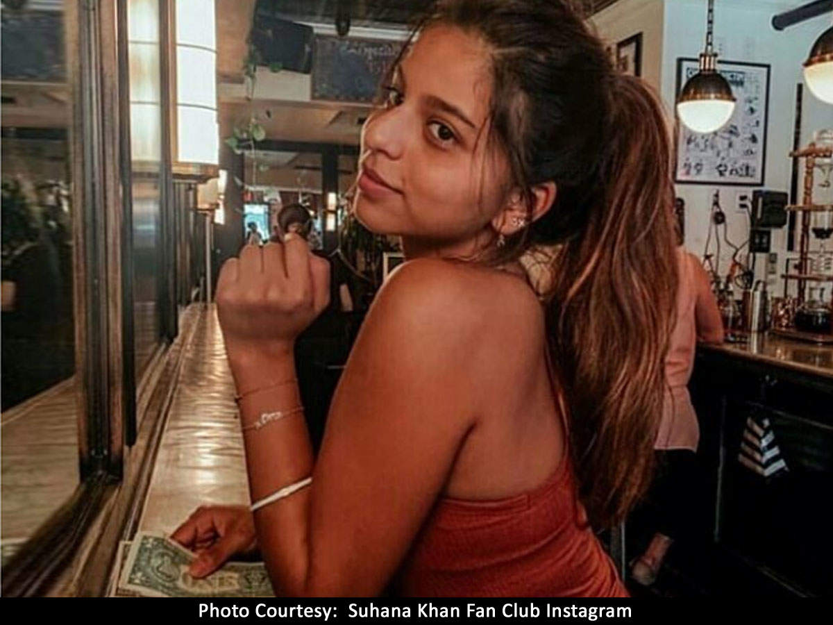 Suhana Khan gets advice on how to behave with paparazzi and fans