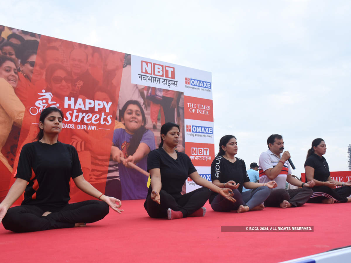 Lucknowites gather in large numbers to participate in Happy Streets
