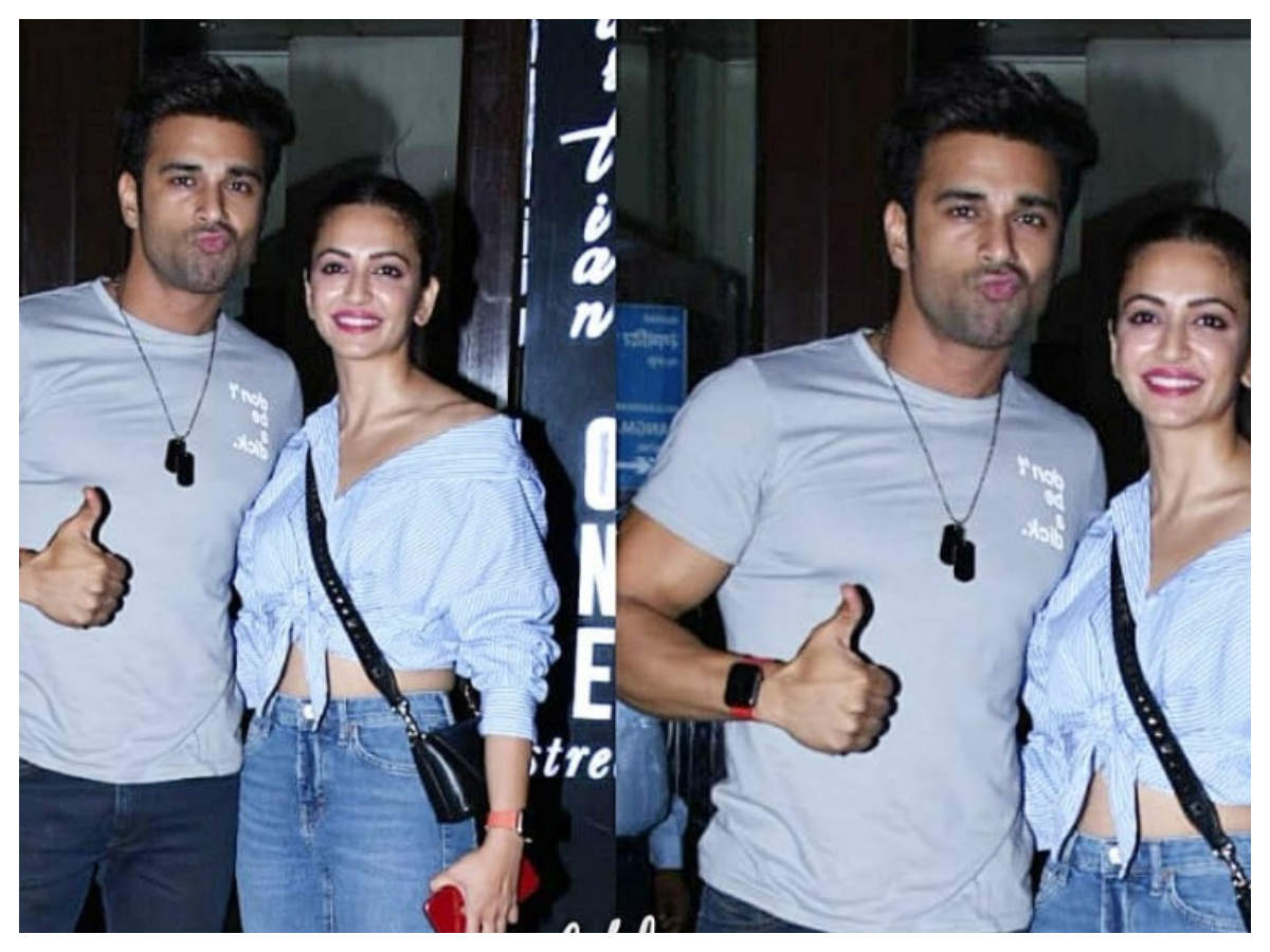 Photo Rumoured Lovebirds Pulkit Samrat And Kriti Kharbanda Snapped Going Out And About In The City