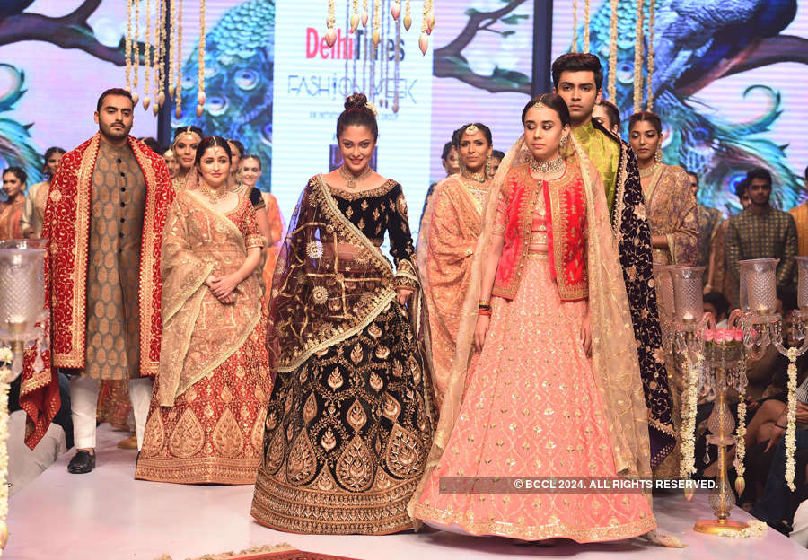 Delhi Times Fashion Week 2019 - Umang Hutheesing - Day 3 - Grand Finale