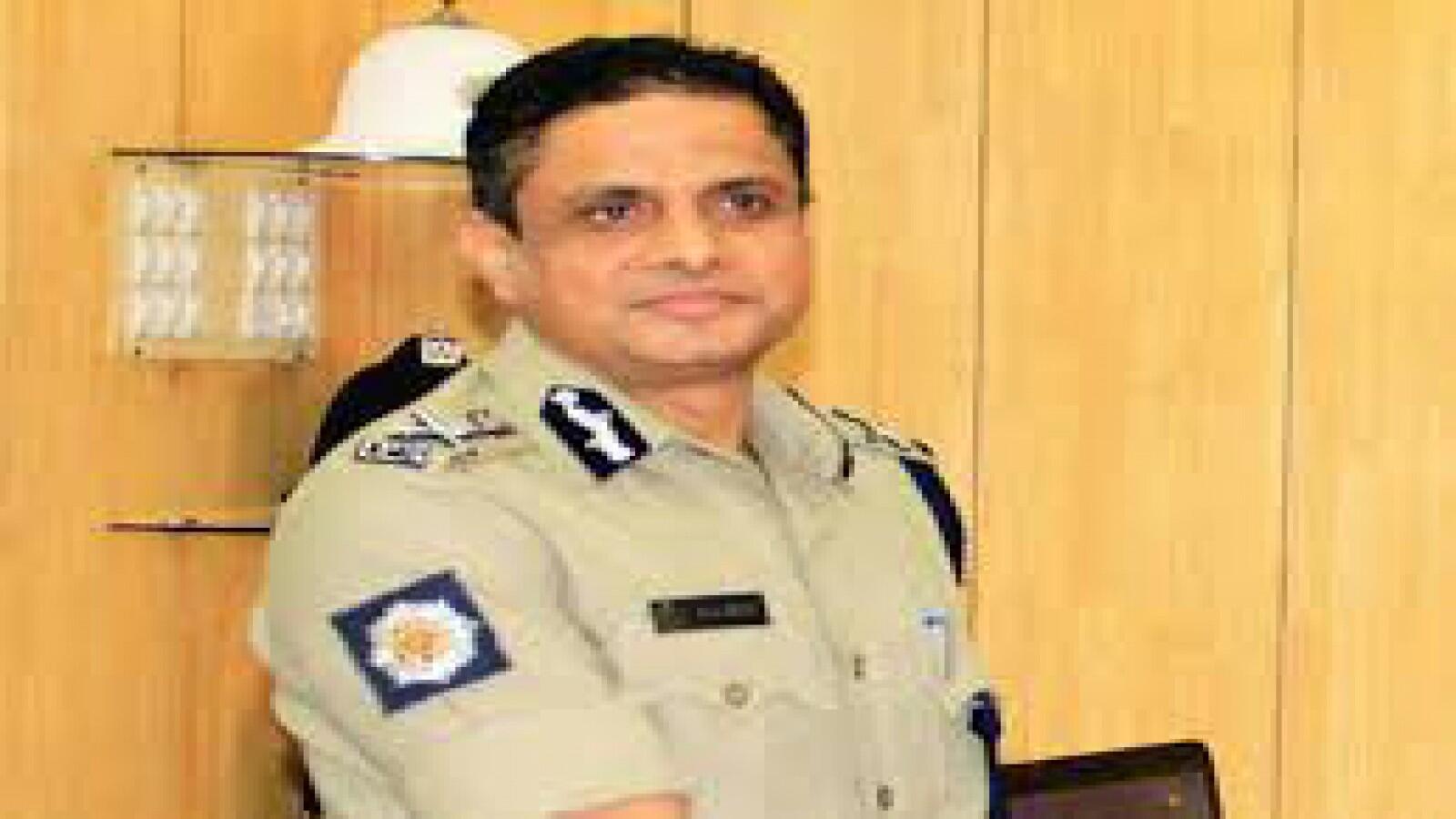 Manhunt for Rajeev Kumar intensifies, as former top cop files for ...