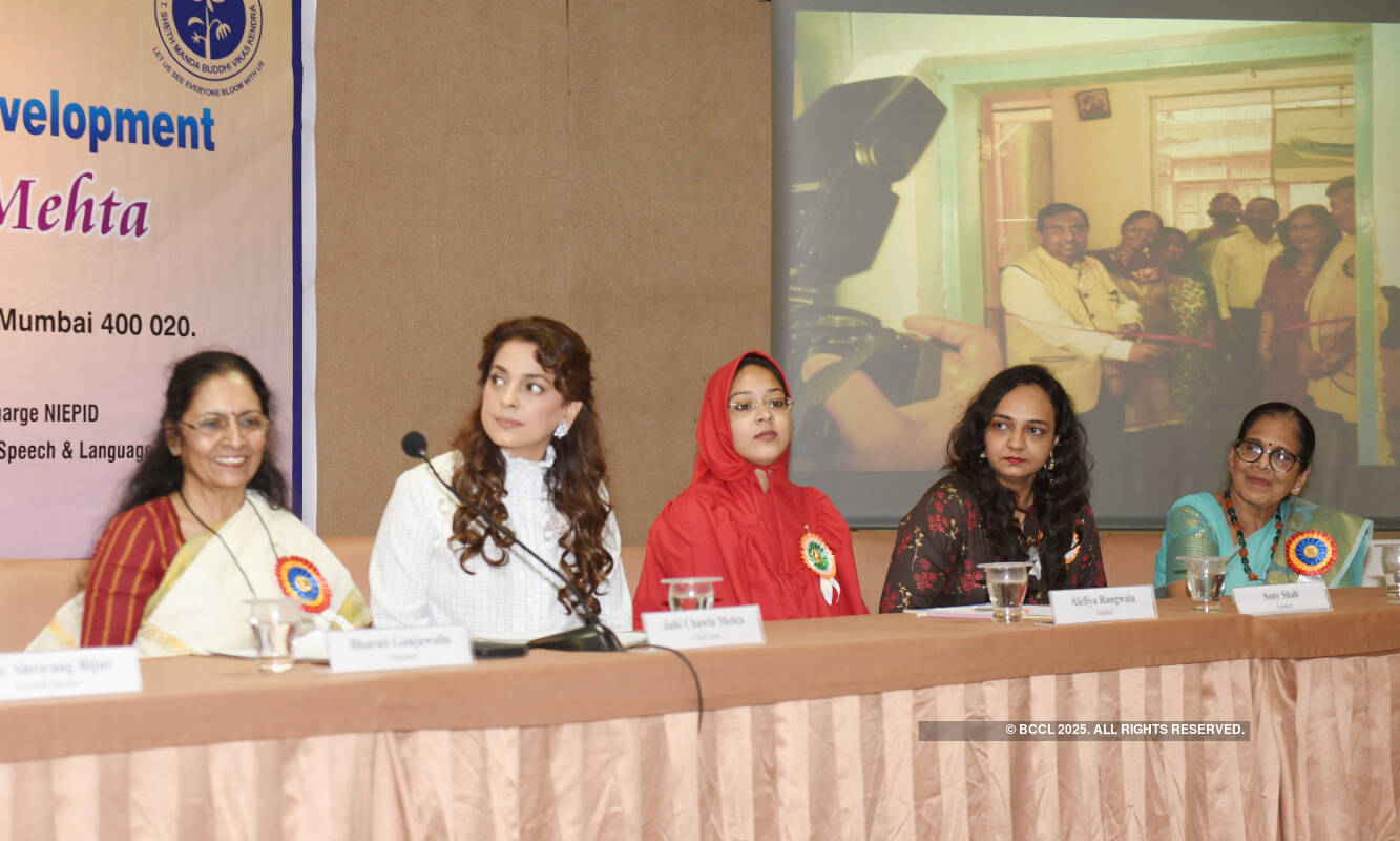Bharati Ganjawalla, Juhi Chawla, Alefiya Rangwala, Sony Shah and Chandraprabha Kalantri 