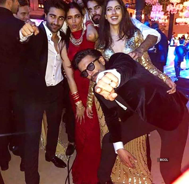 These inside pictures from Deepika and Ranveer’s reception will set your mood to party!