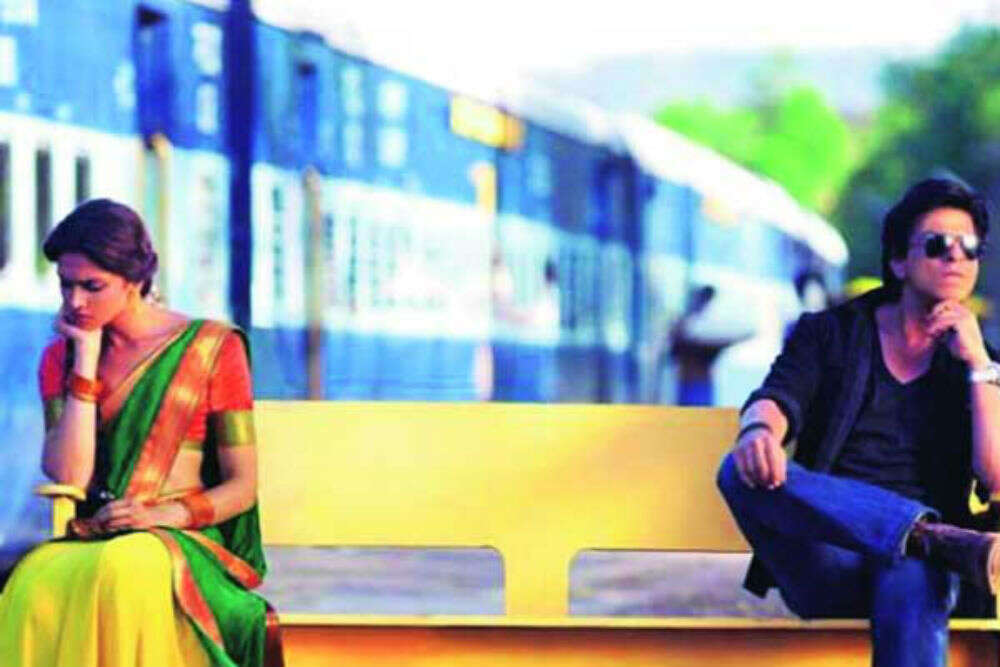Interesting ways in which Indians kill their time at a railway station Interesting ways in which Indians kill their time at a railway station