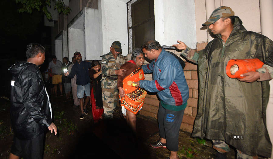 Pictures of Indian Army rescuing people in Pune amid heavy rains...