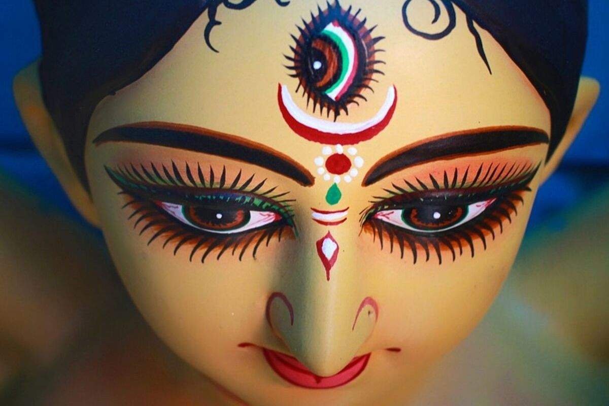 Navratri Mantra 2021: These 9 Devi mantras in Navratri will make ...