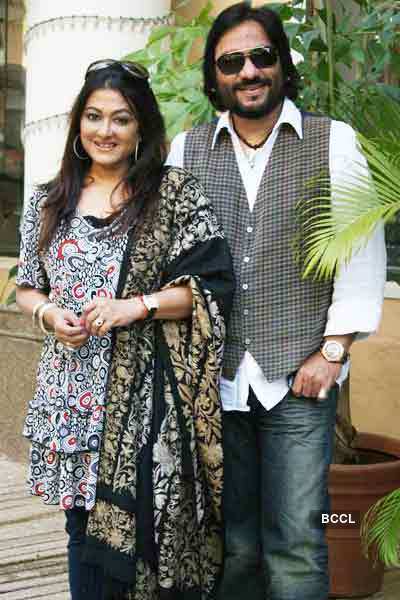 Roopkumar Rathod with wife Sonali at a photo shoot for their album ...