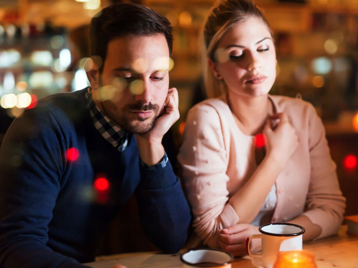 5 conversation topics people find boring on a date | The Times of India
