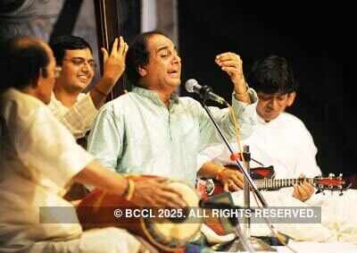 Seshagopalan & Mandolin perform