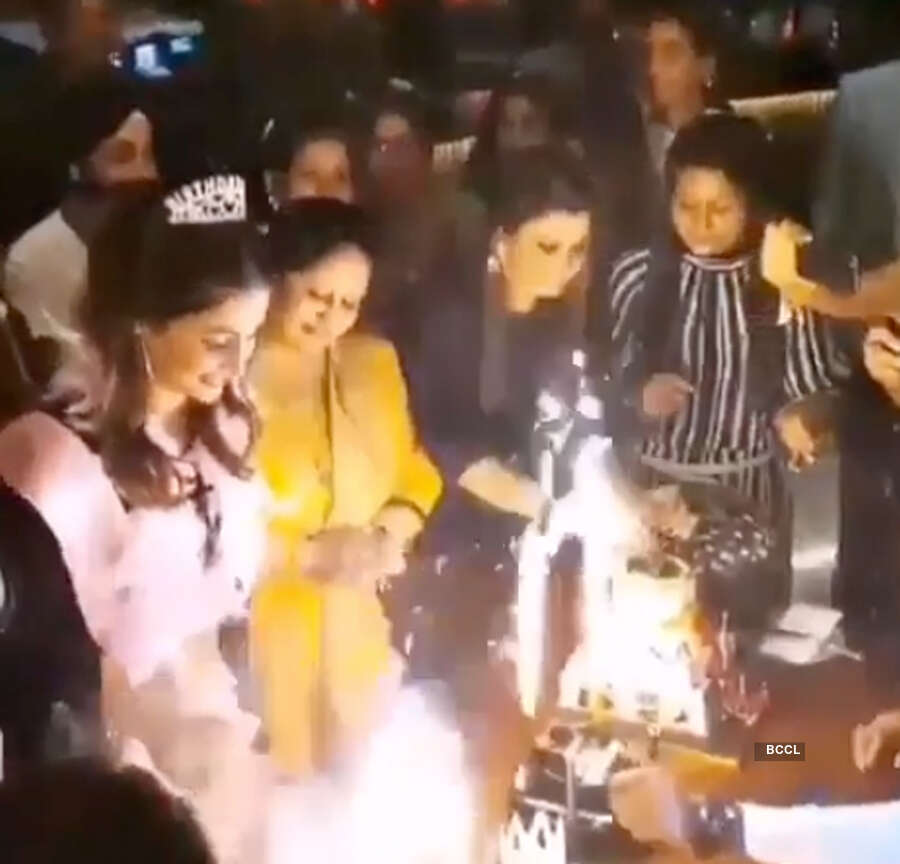 Hina Khan's birthday bash