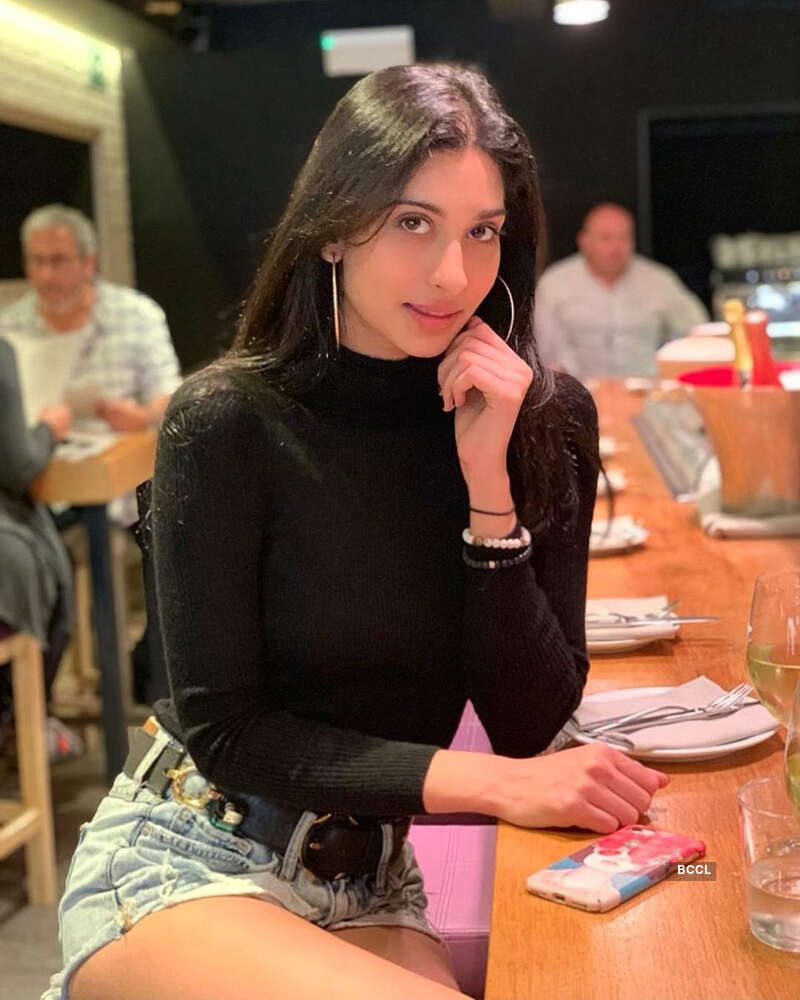  Paloma Dhillon&rsquo;s pictures