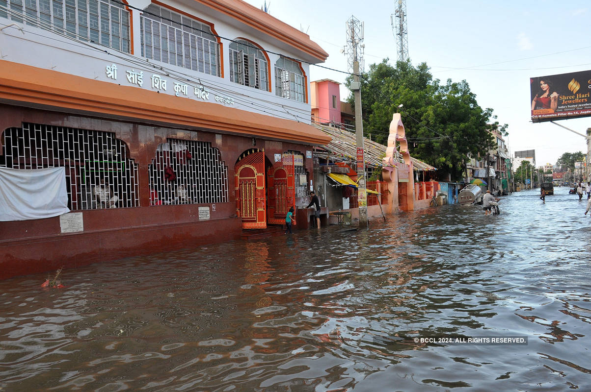 Bihar floods: As water recedes in Patna, rescue and relief operations intensify
