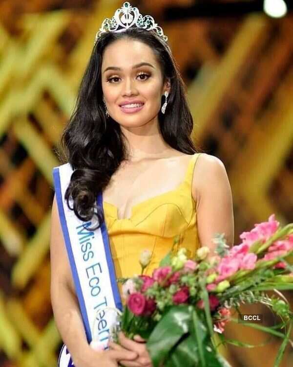 Beauty queen dethroned for posting nude pics on social media