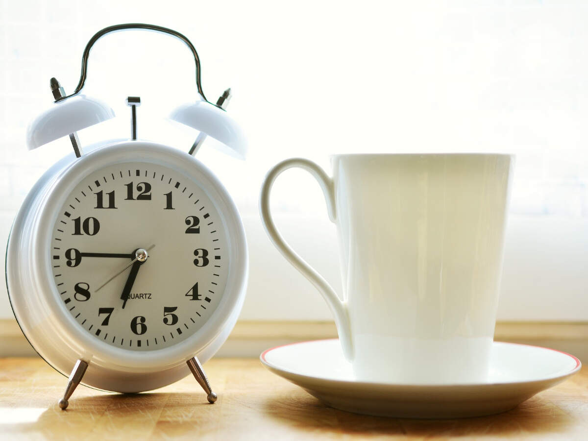 What are the benefits of eating dinner early