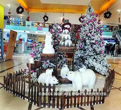 Christmas preparations @ mall