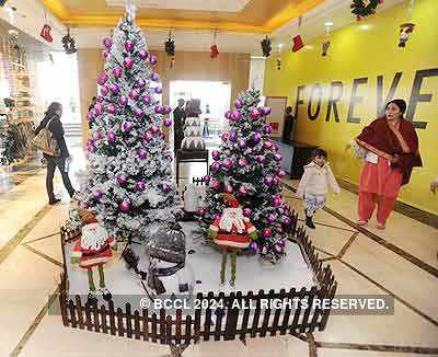 Christmas preparations @ mall