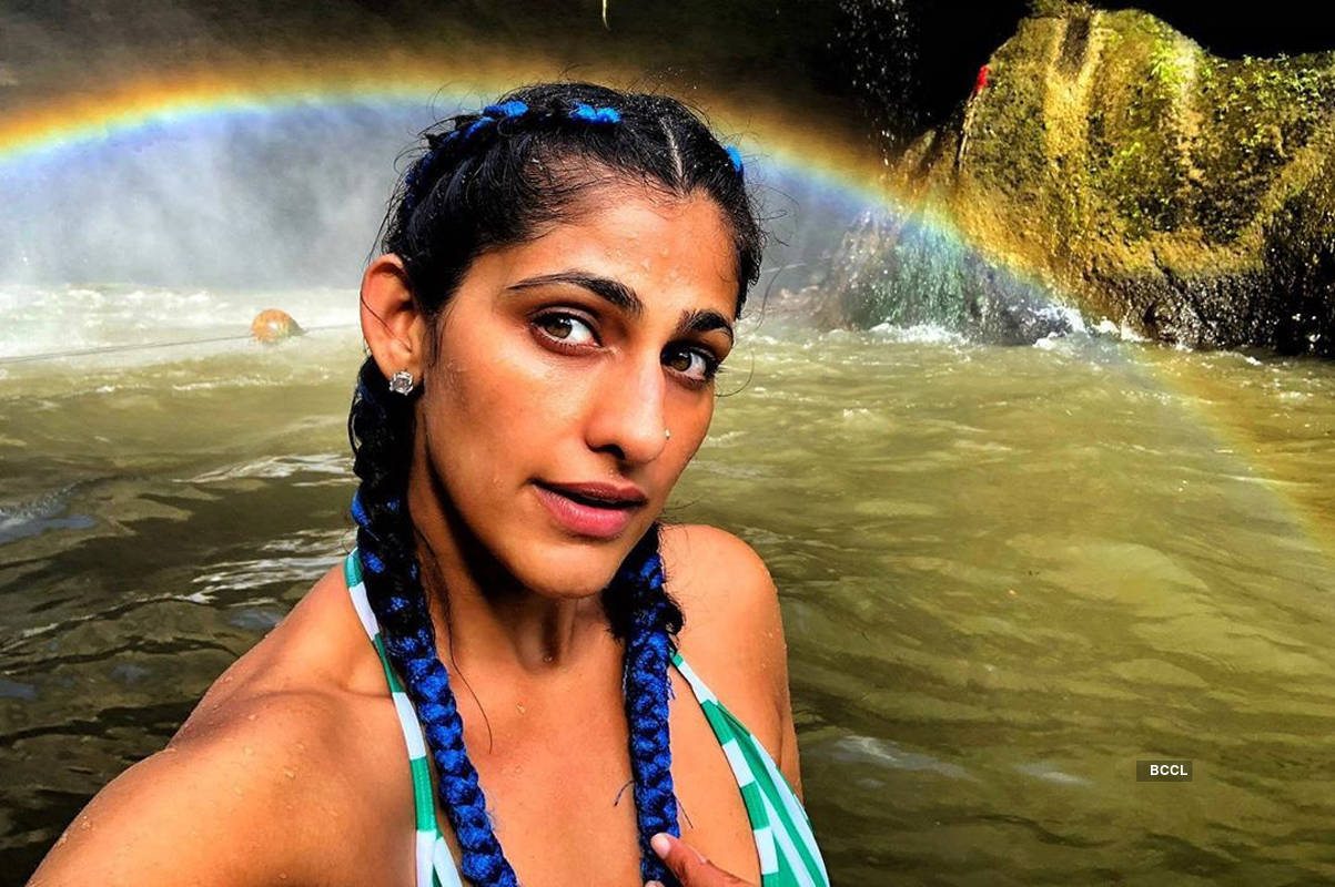 Kubbra Sait channels mermaid vibes in underwater photoshoot, wows the internet with unmissable pictures!