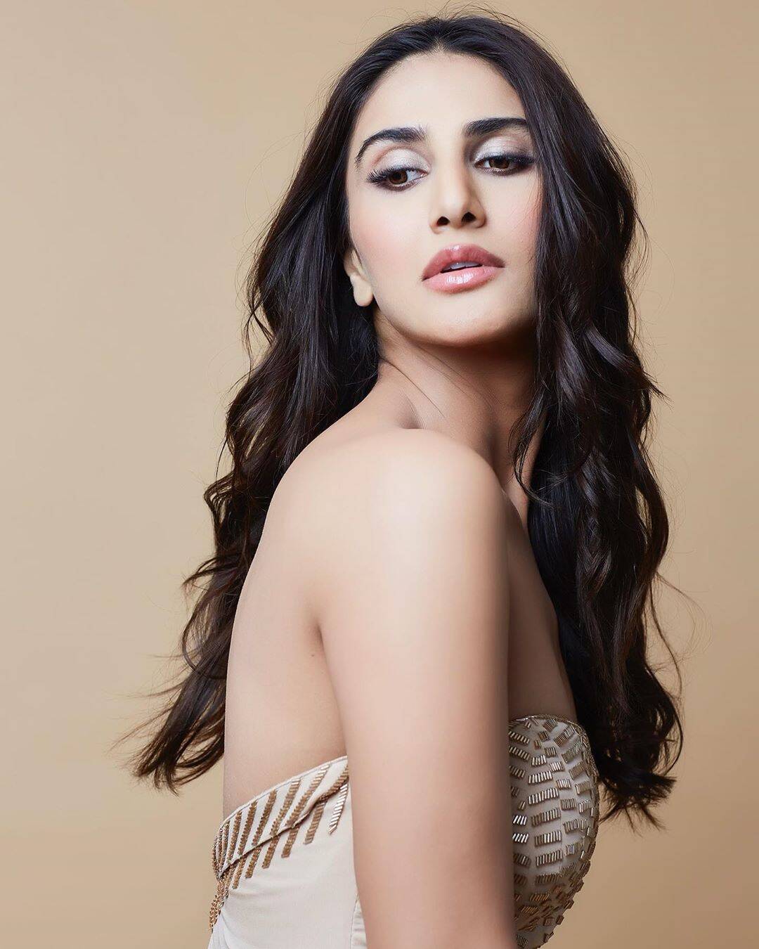 Www Sax Videos Atuzt Hinde Downlod Com In - Vaani Kapoor latest pictures in sexy beige dress are setting the ...