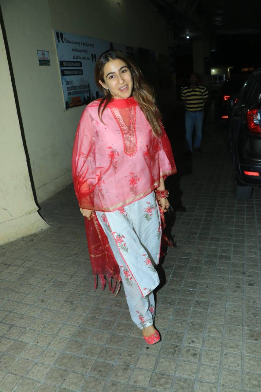 Sara Ali Khan (6).