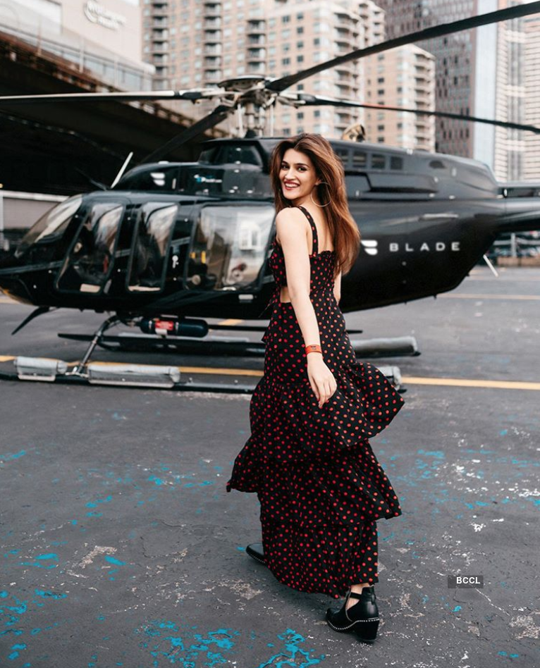 Beautiful pictures of the gorgeous Bollywood actress Kriti Sanon