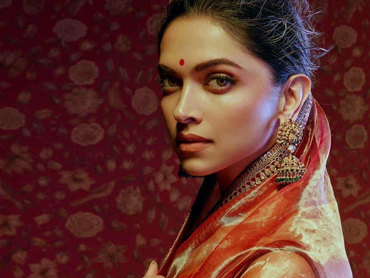 Deepika Padukone, Ayushmaan Khurrana, Disha Patani and other Bollywood  stars who 'purple' BTS and are a part of the ARMY