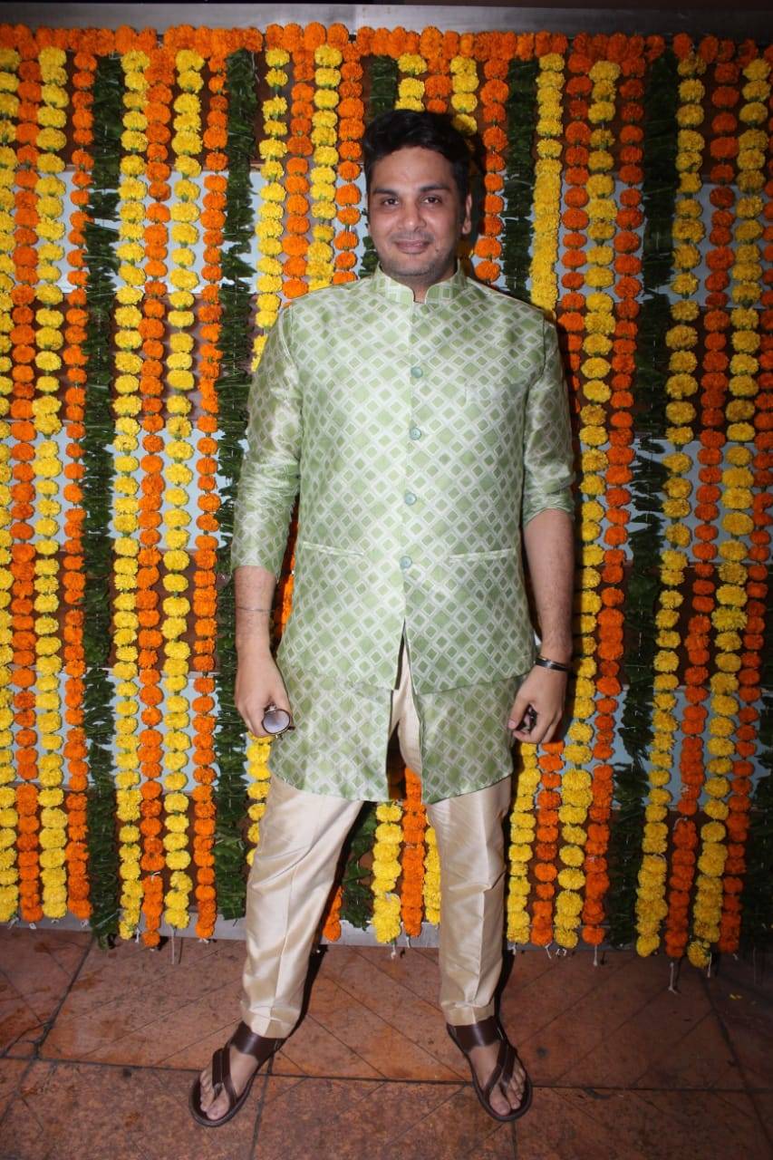 Ekta Kapoor's Diwali bash(16).