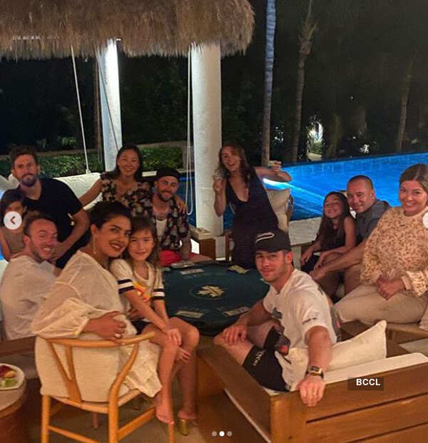 Alluring pictures from Priyanka Chopra and Nick Jonas' first Diwali celebrations 