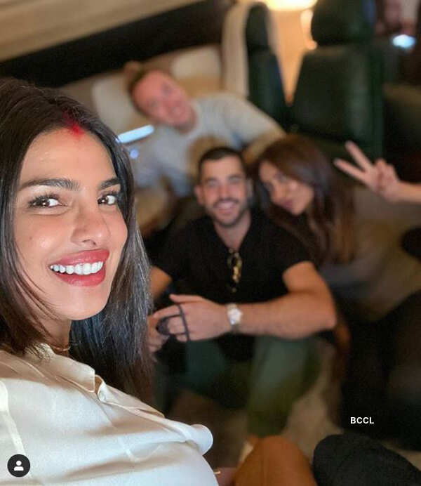 Alluring pictures from Priyanka Chopra and Nick Jonas' first Diwali celebrations 