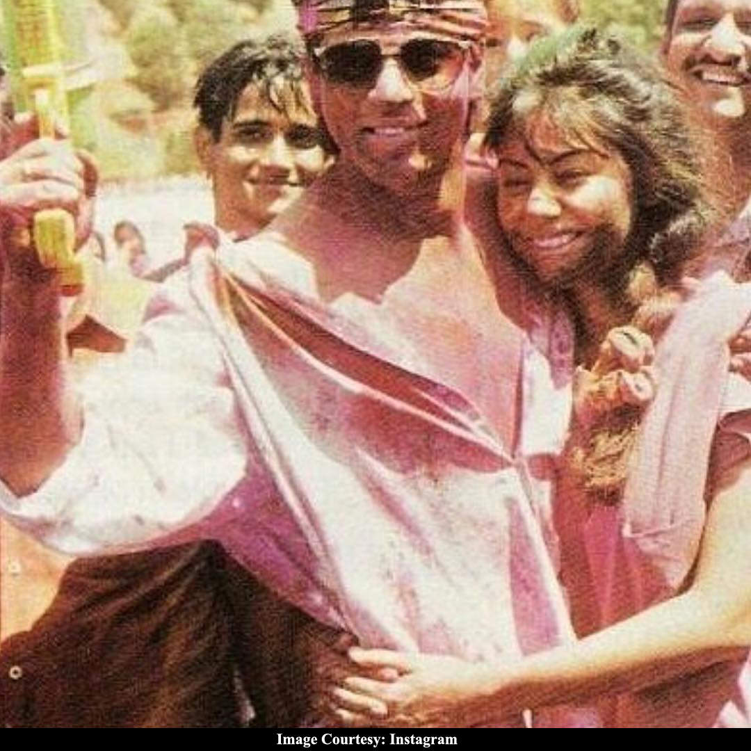 Check out how Shah Rukh Khan and Gauri Khan partied in the 90s