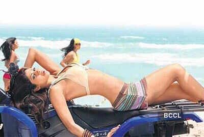 B'wood bigwigs on TV in 2010