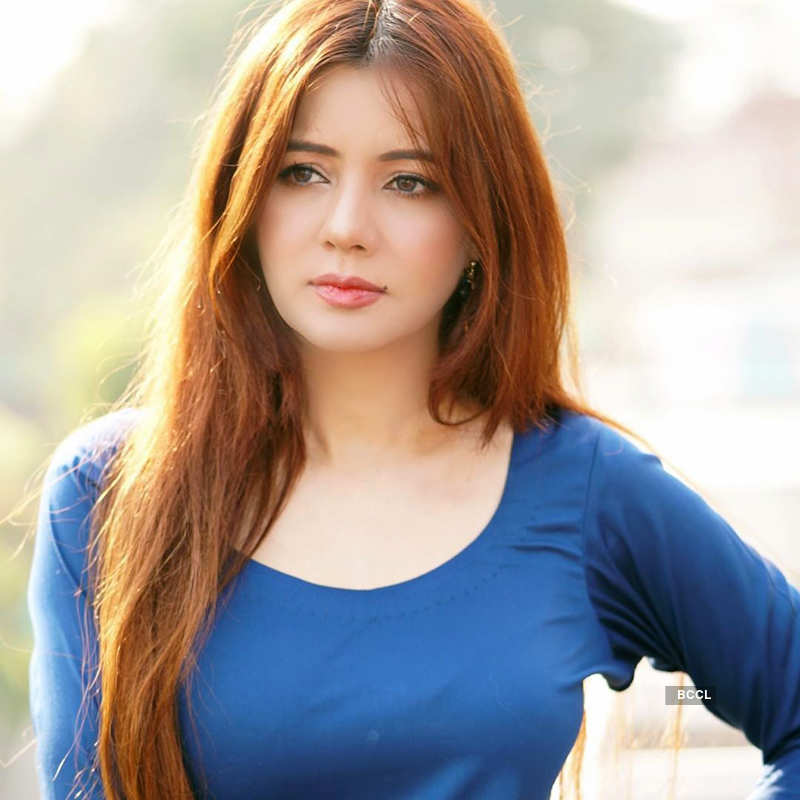 Pakistani singer Rabi Pirzada’s nude pictures and videos leaked online