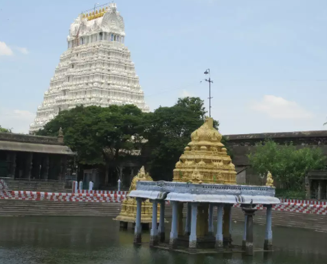 Clashes Break Out Between Two Sections Of Priests At Kancheepuram