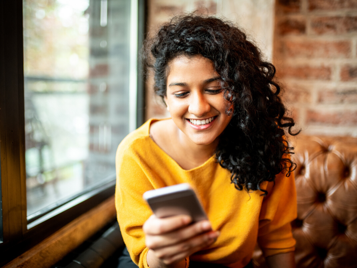 5 types of messages women send only to the man they want to date | The  Times of India