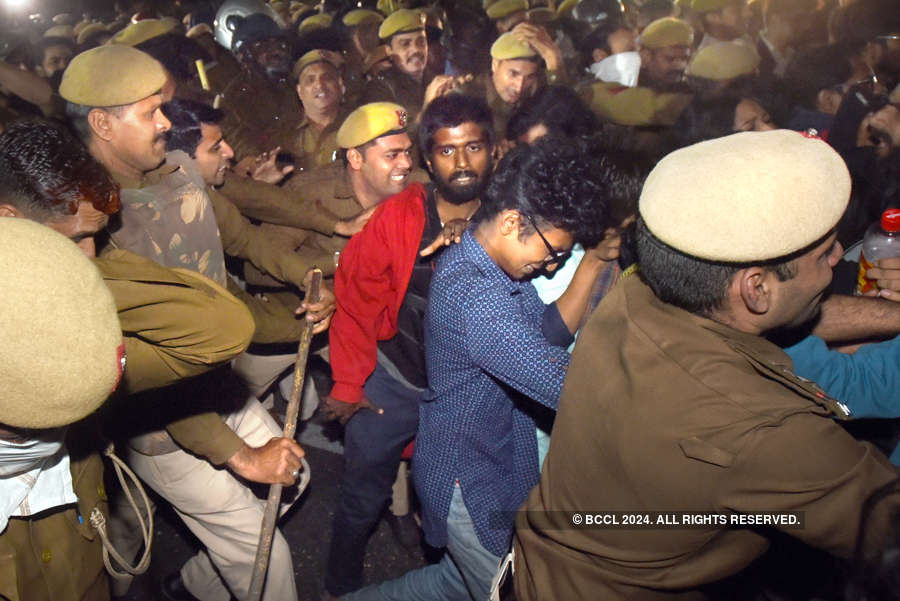 In Pics: Scuffle Breaks Out Between JNU Students And Police ...