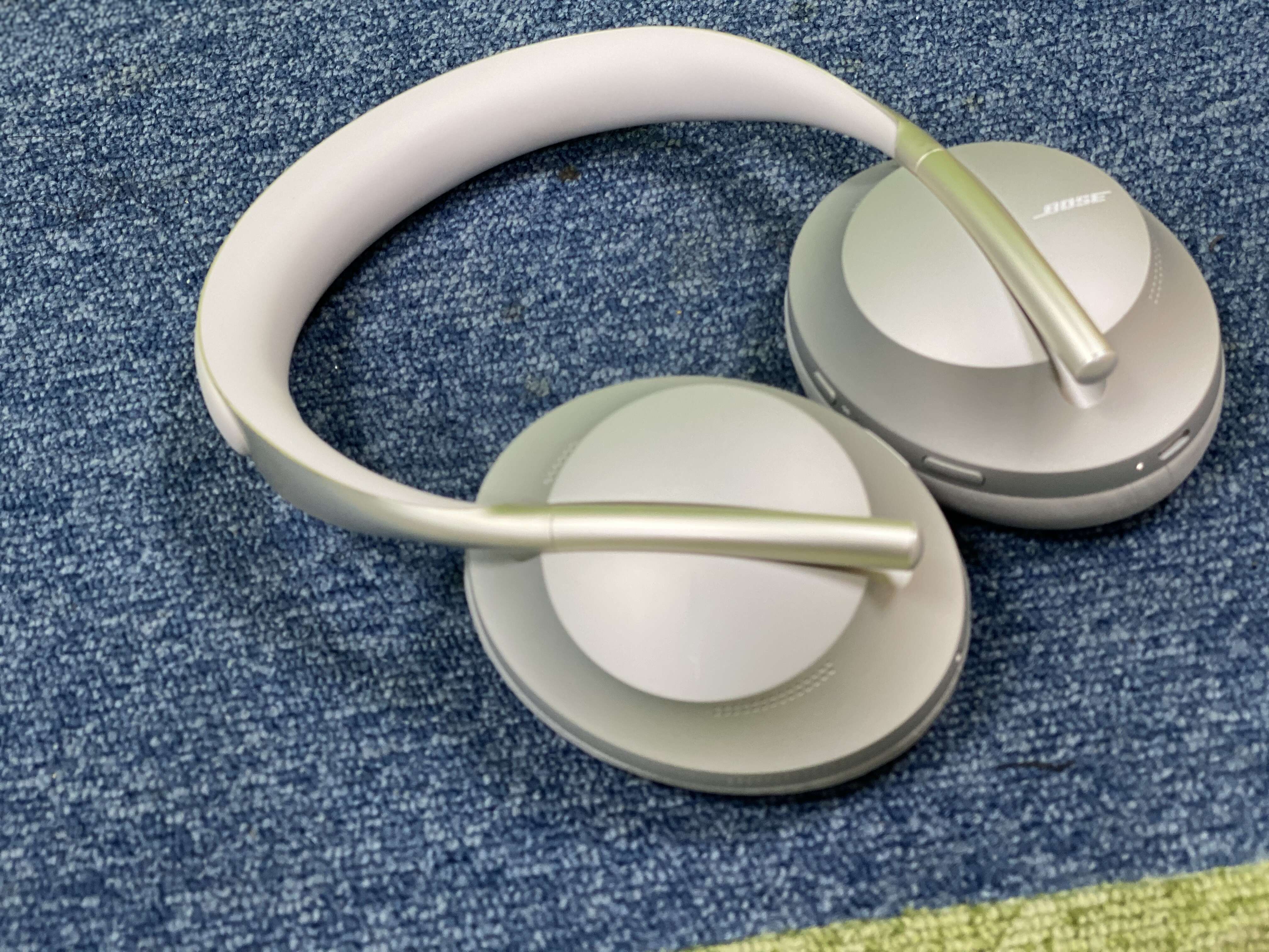 bose nc 700 static noise