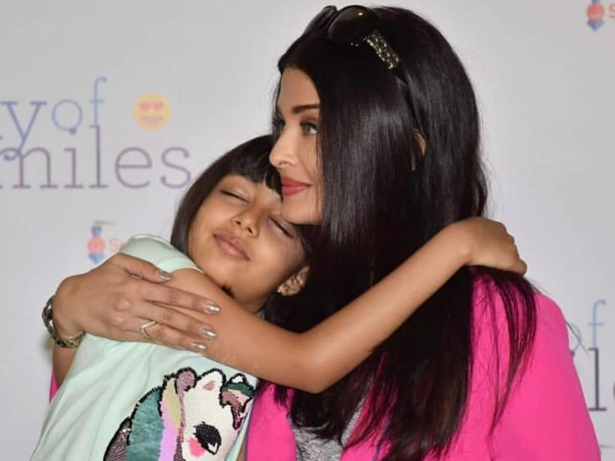 SEE PICS: Aishwarya Rai Bachchan and her cute daughter Aaradhya