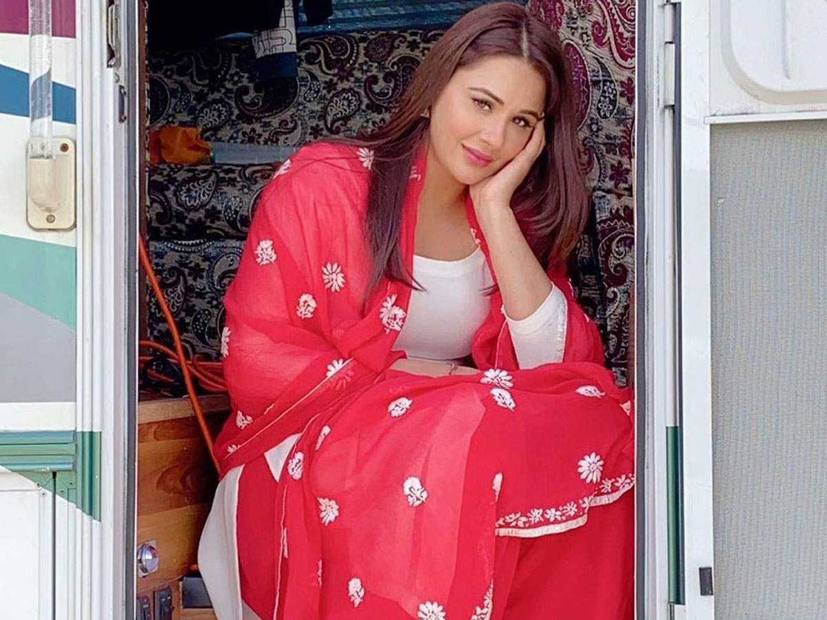 Mandy Takhar Photos Mandy Takhar Images Mandy Takhar Pictures Times Of India Entertainment mandy takhar photos mandy takhar