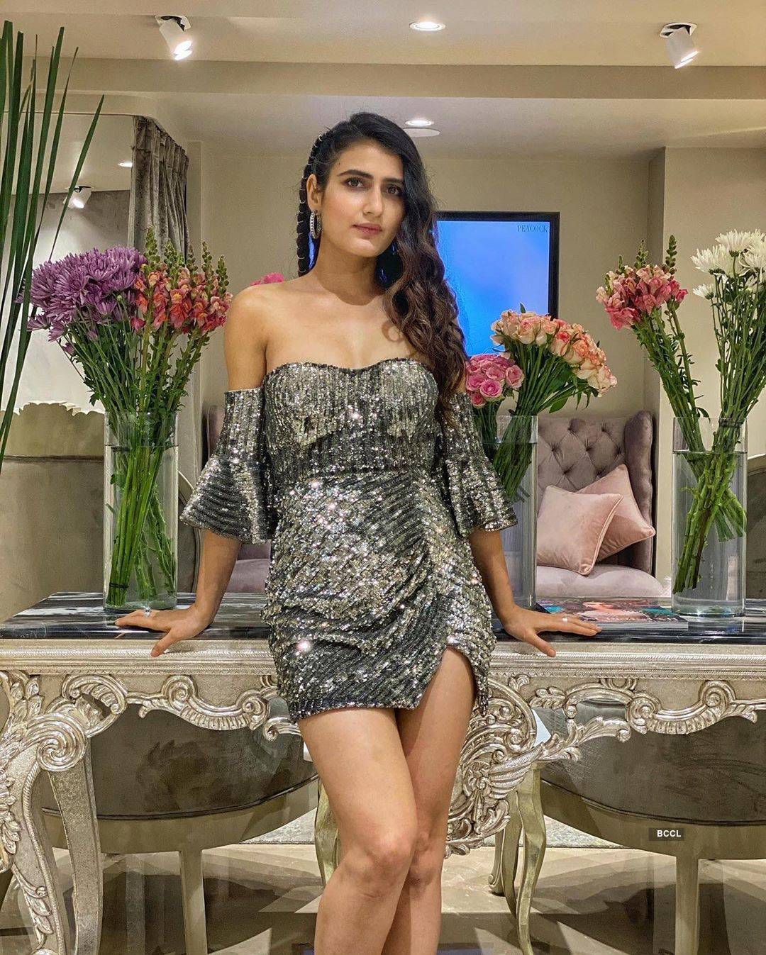 Actress Fatima Sana Shaikh Is Grabbing All Attention For Her Instagram ...