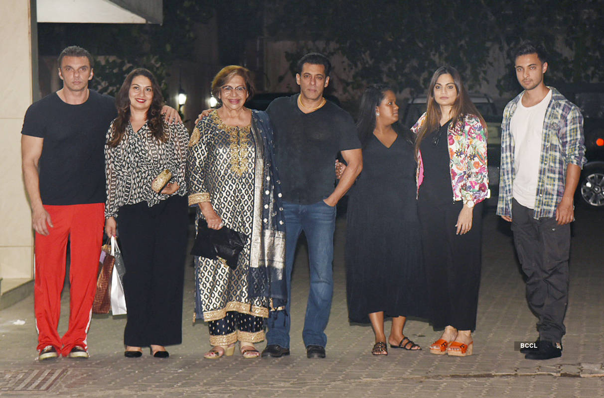 Inside pictures from Helen’s 80th birthday party with Salman Khan and family