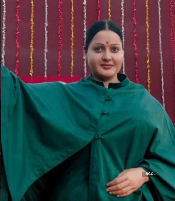 Kangana Ranaut looks unrecognisable as J Jayalalithaa in Thalaivi